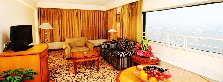 887/Fariyas Hotel - Mumbai 12.jpg